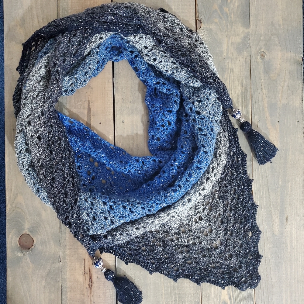 💖 New Handmade Crochet Light weighted  Baktus / Shawl / Scarf